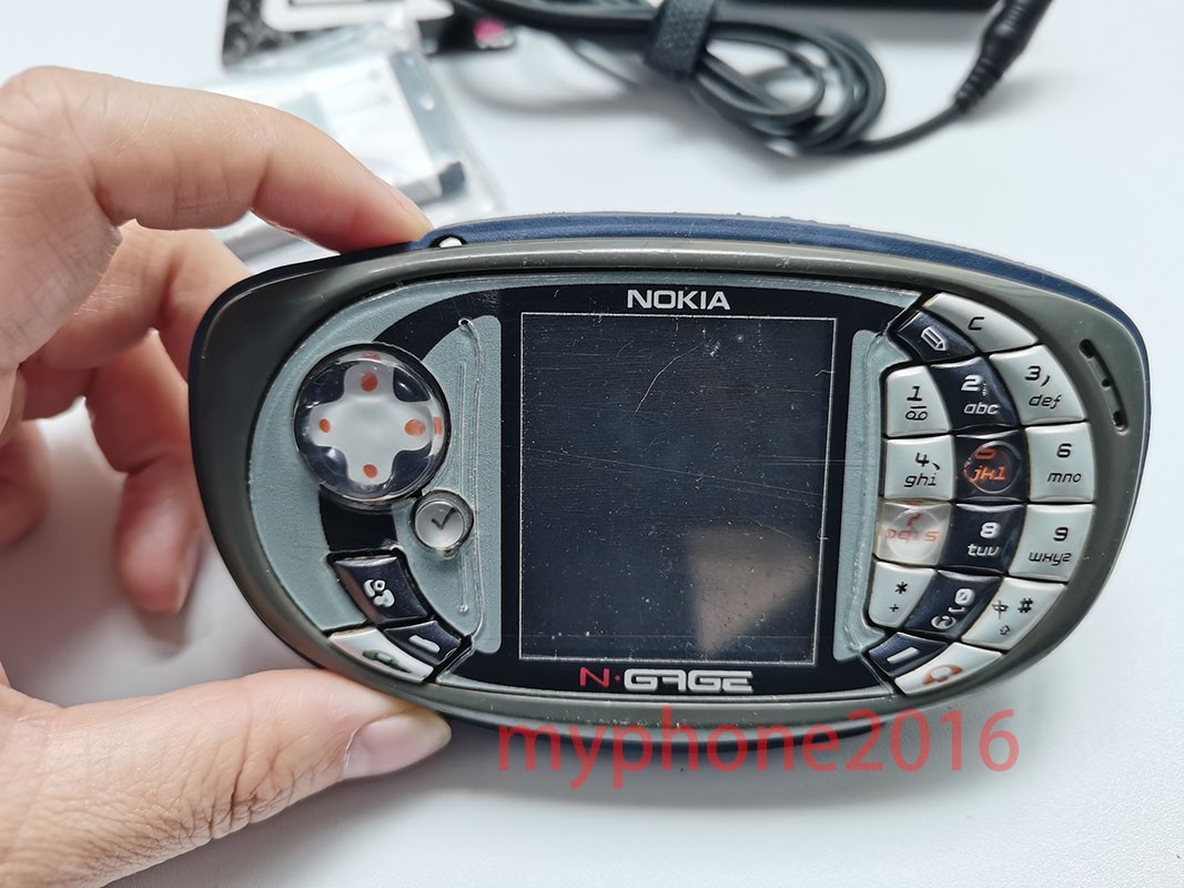 Nokia N-Gage QD – Unlocked – handheld game Smartphone Very Good !