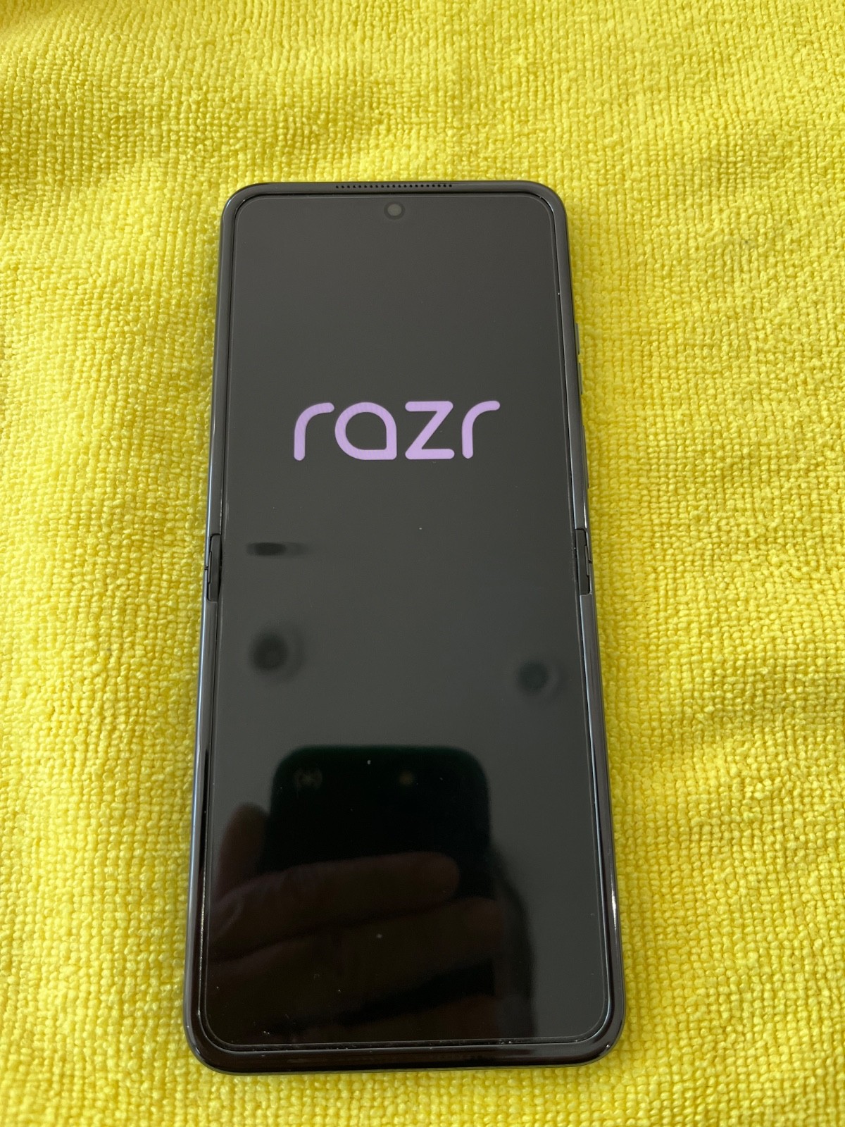 2025 Motorola Razr Blue 256GB Unlocked 9/10 Condition