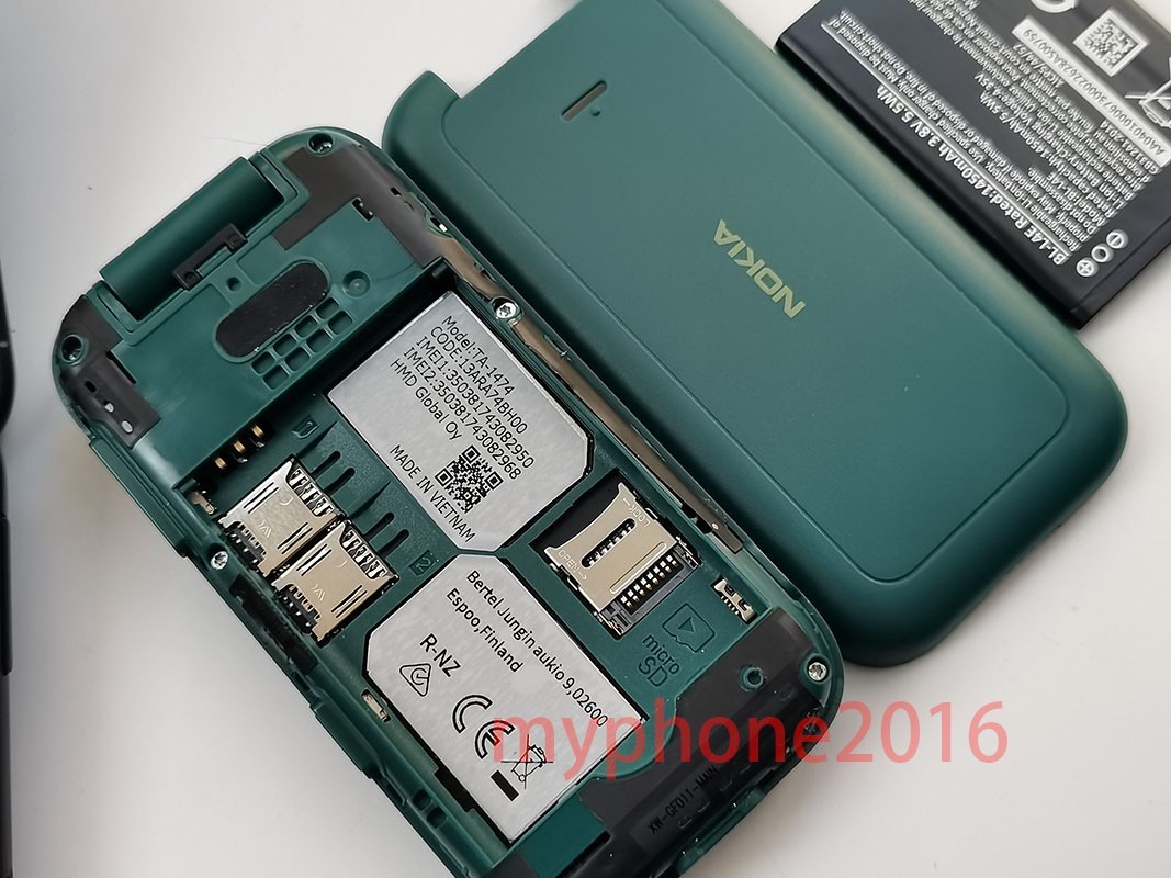 Nokia 2660 Flip – 128 MB – (Unlocked) Bluetooth Large keypad flip phone