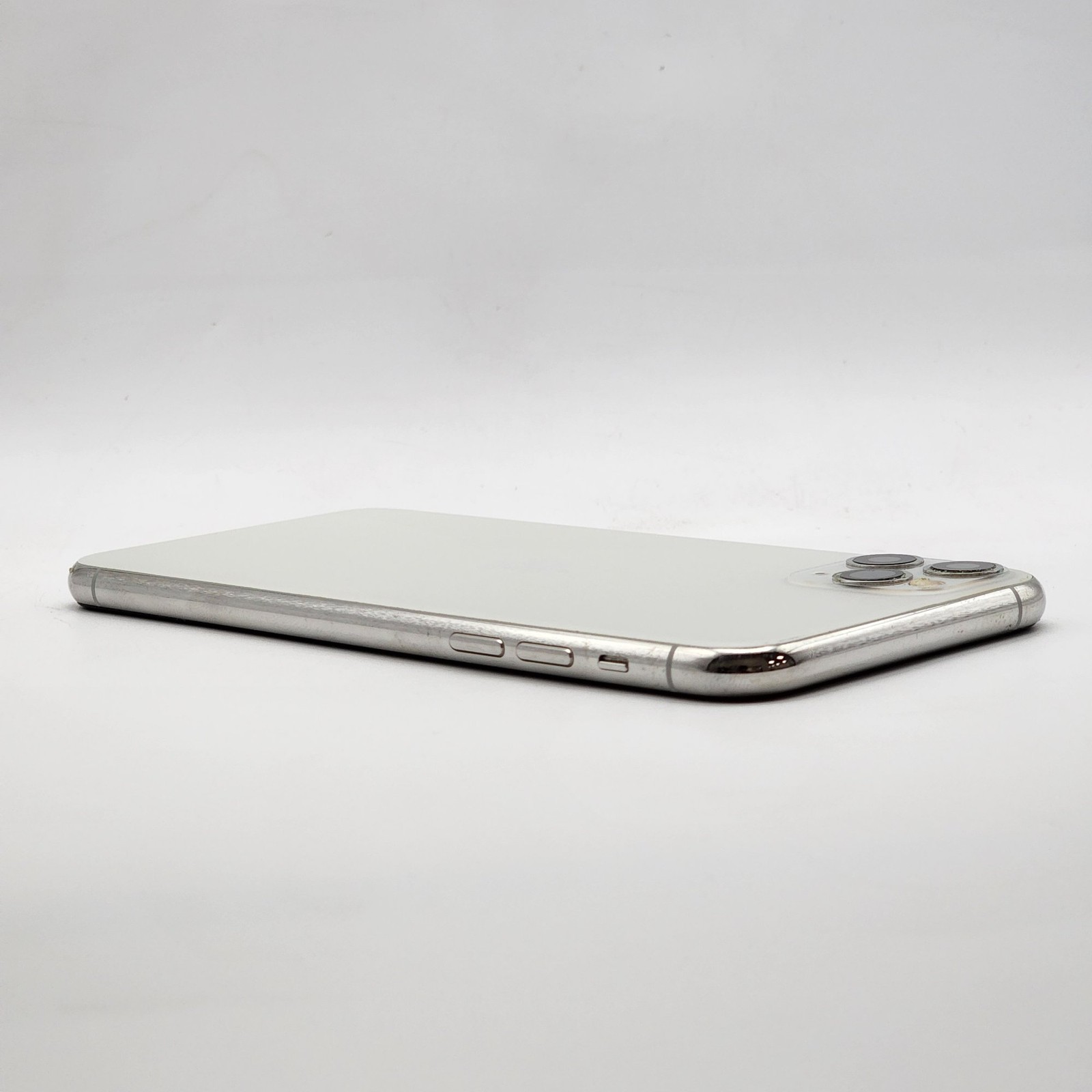 Apple iPhone 11 Pro Max A2161 512GB Silver (CDMA/GSM Unlocked) – 356V