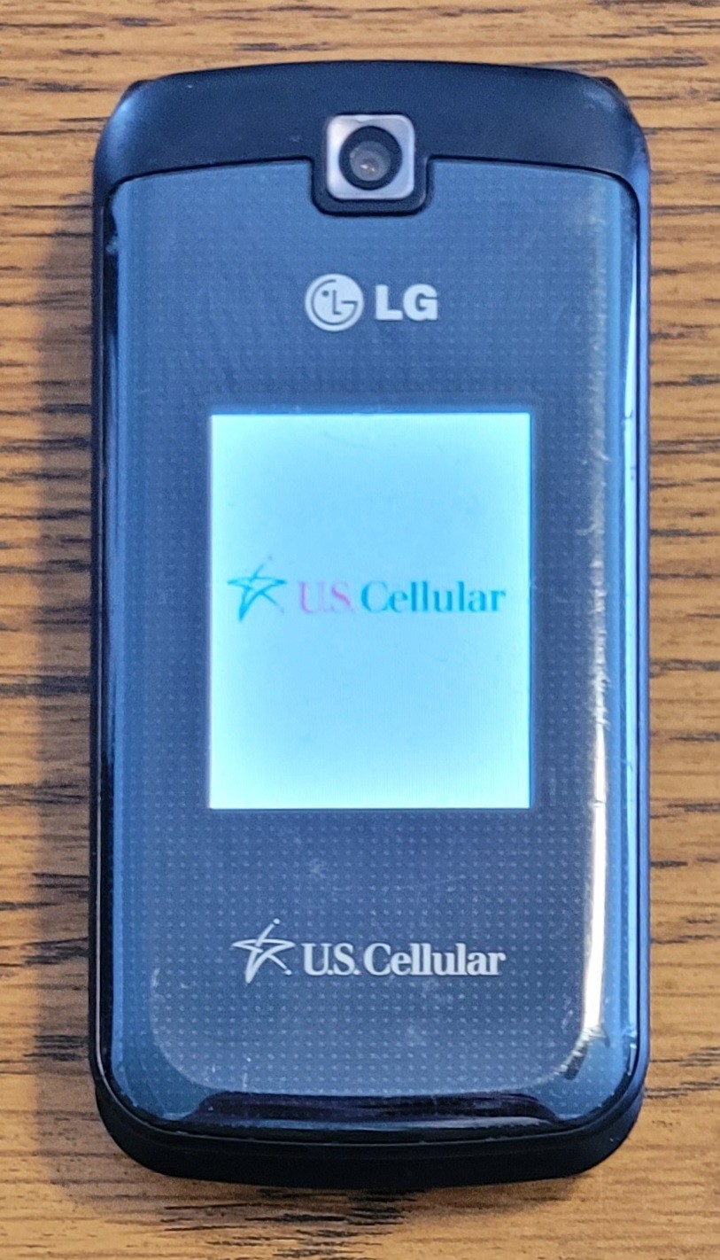 LG Wine 2 II UN430 – Gray and Silver ( U.S. Cellular ) Very Rare CDMA Flip Phone