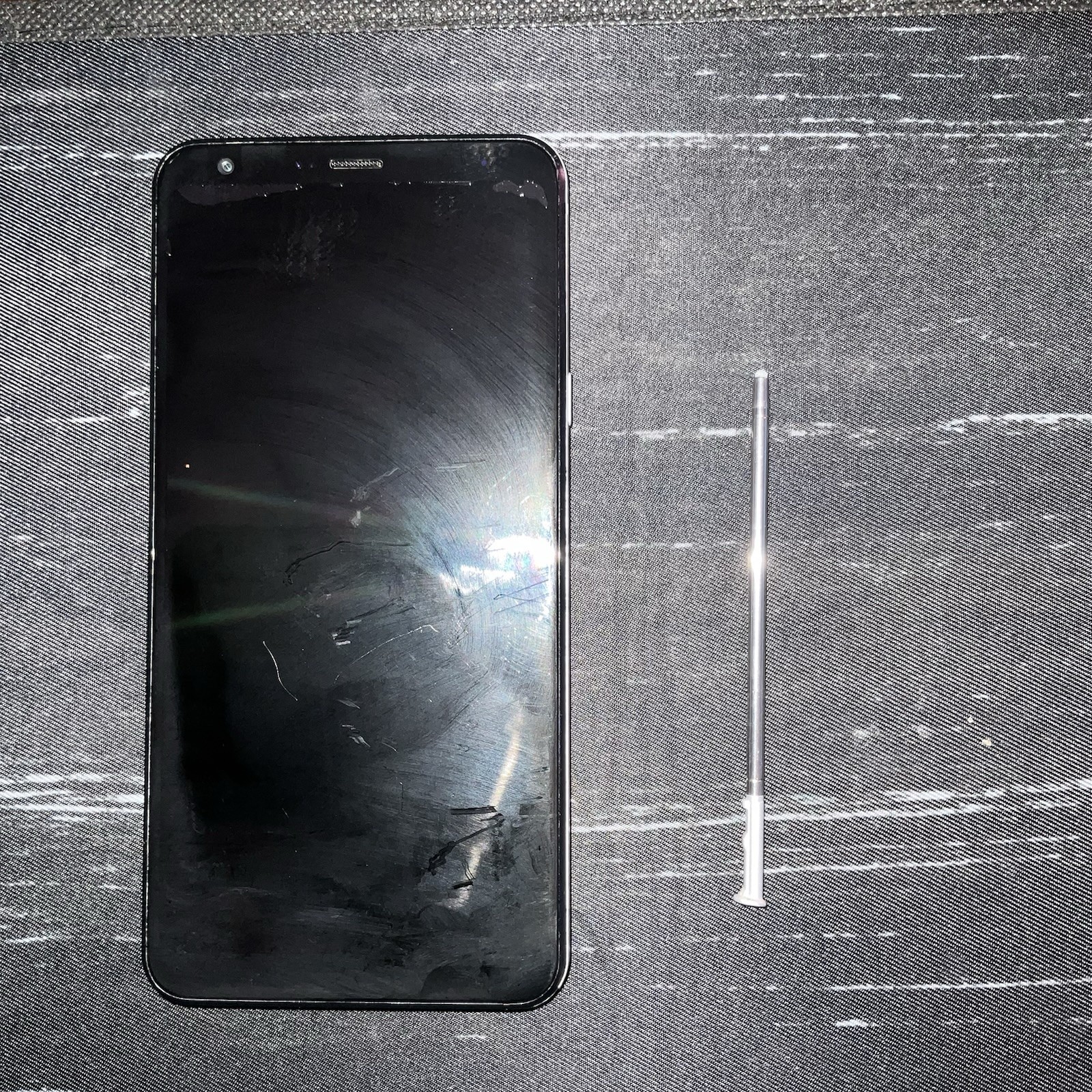 LG Stylo 5 32GB Silver – For Parts Only – (Read Description)