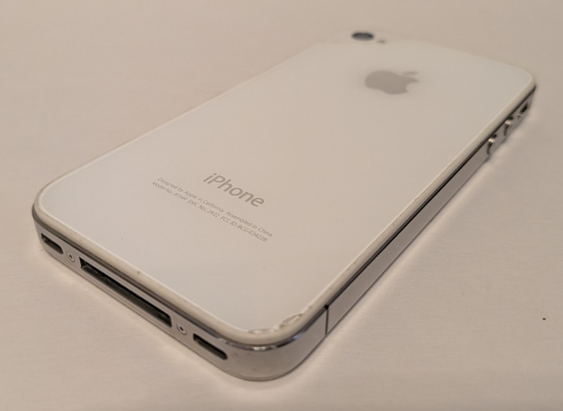 Apple iPhone 4 iOS 6 Verizon CDMA A1349 emc 2422 White 8gb