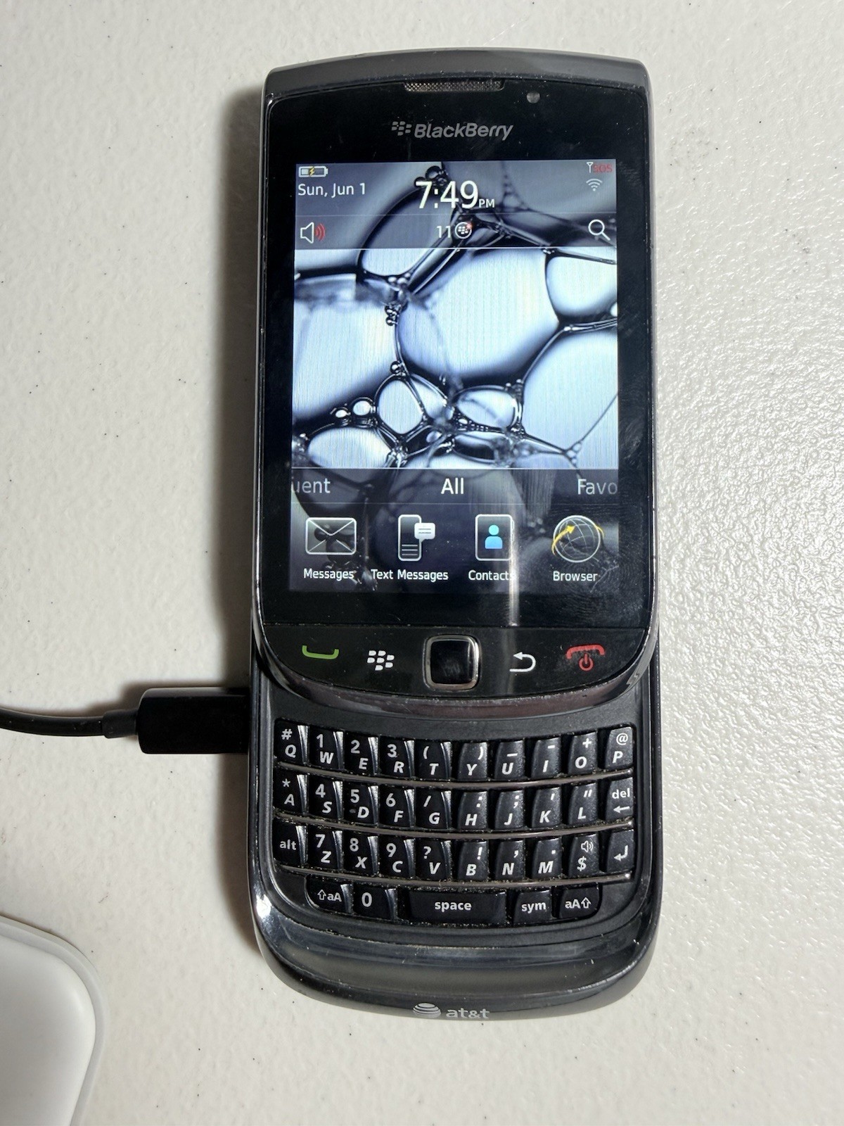BlackBerry 9800 Torch AT&T Slider Smartphone 3G – Powers On SIM Card No SD Card