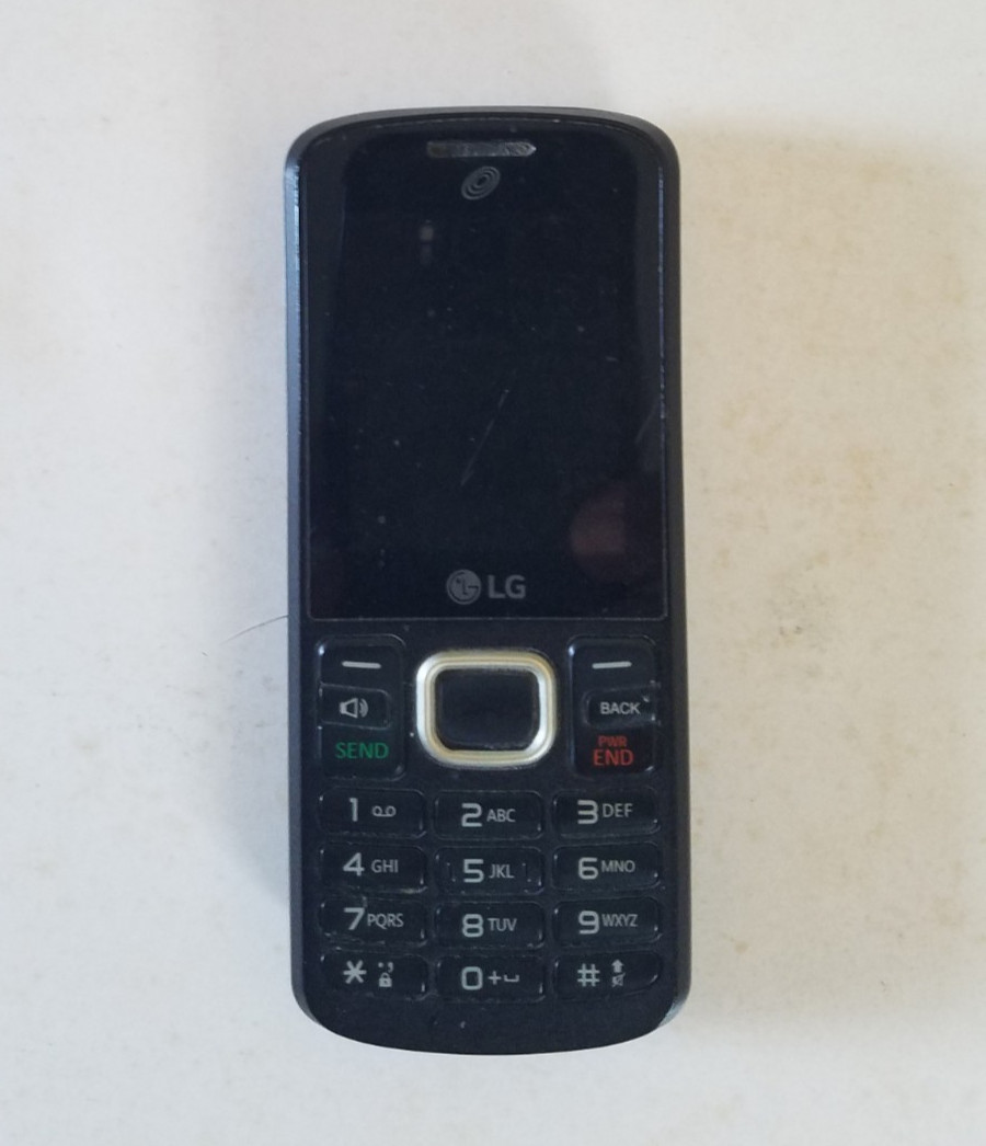 LG 328BG – Black and Gray Cellular Phone ( TracFone )