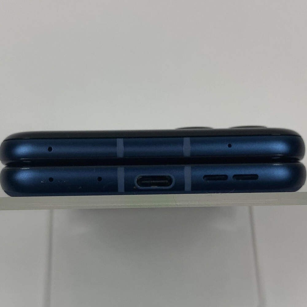 T-Mobile Motorola razr 2025 256GB 15 Alpine Blue XT2553-3