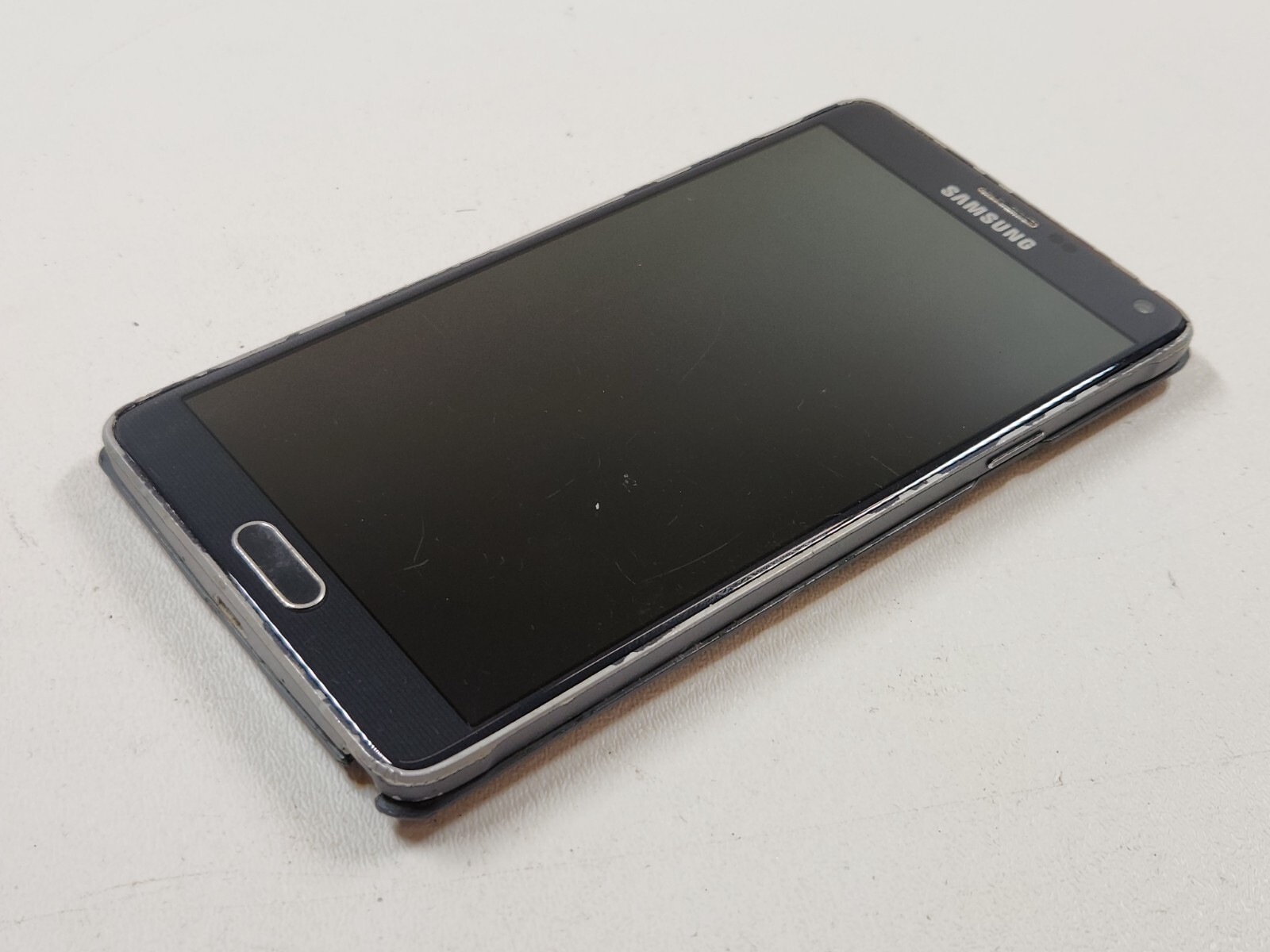 Samsung Galaxy Note 4 (SM-N910A) 32GB – Black (AT&T) (GSM) – Clean IMEI – Q2680