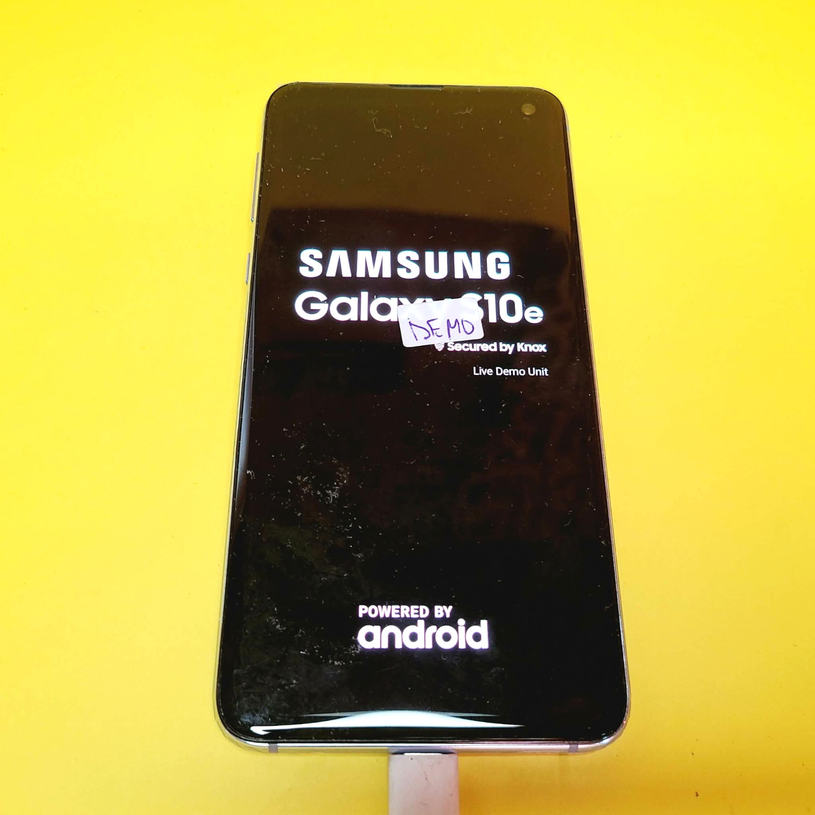 *DEMO CELL PHONE STAYS ON SAMSUNG LOGO* GALAXY S10e SM-G970XU GOOD LCD SCREEN