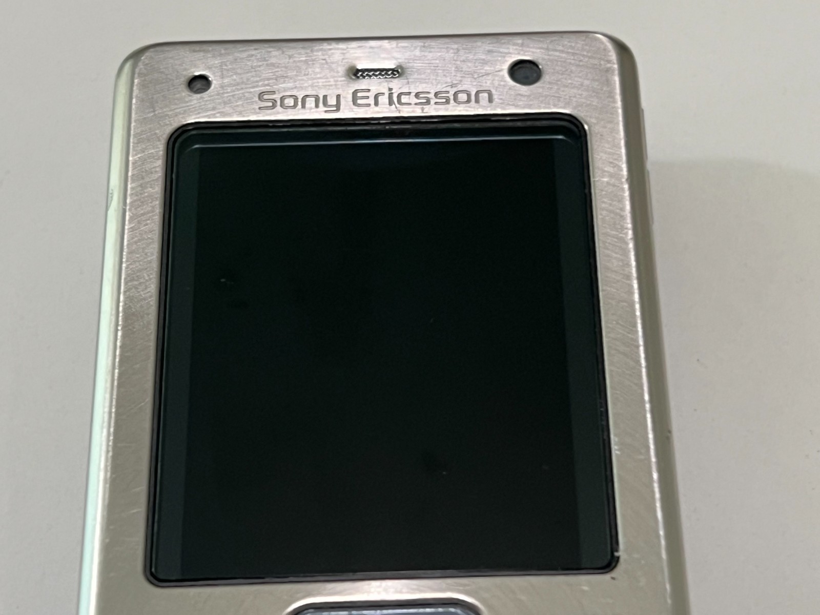 Sony Ericsson T650 – 16 MB – Midnight Blue (Unlocked)