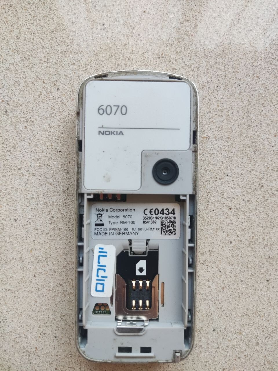 Nokia 6070 – Silver (Unlocked) Cellular Phone – Without battery