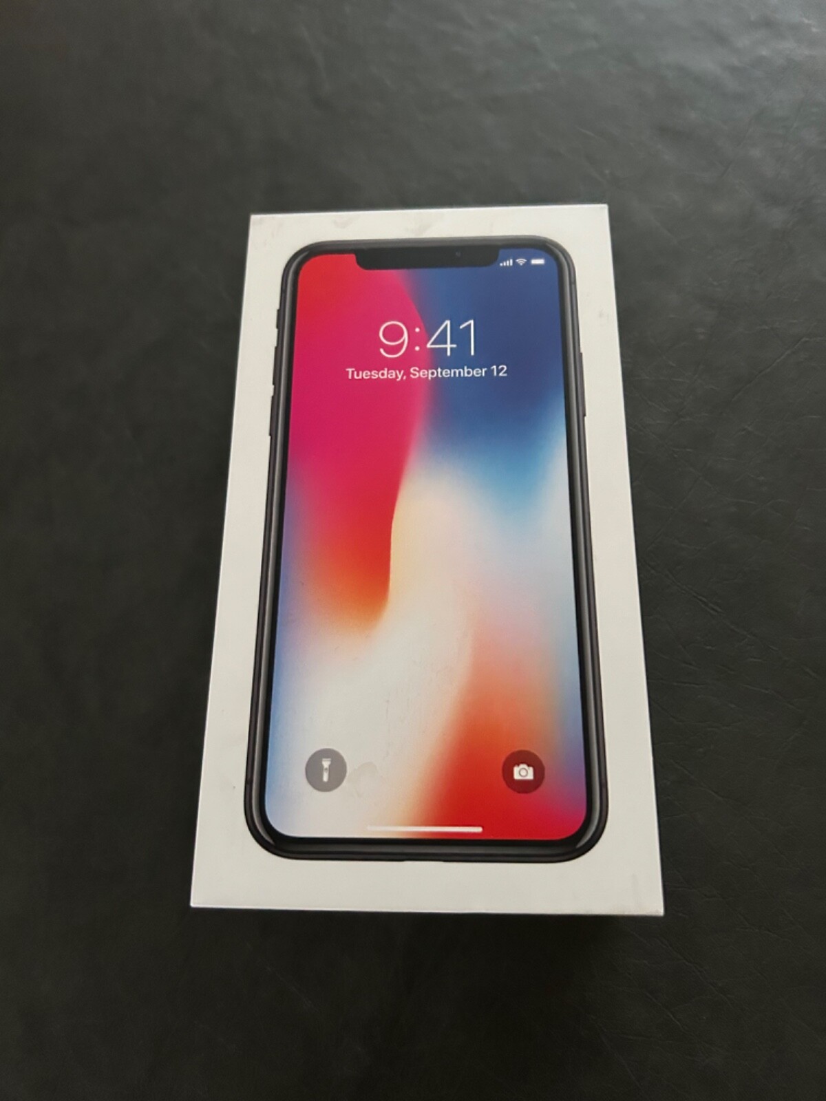 Apple iPhone X – 256GB – Space Gray (Unlocked) A1865 (CDMA + GSM)