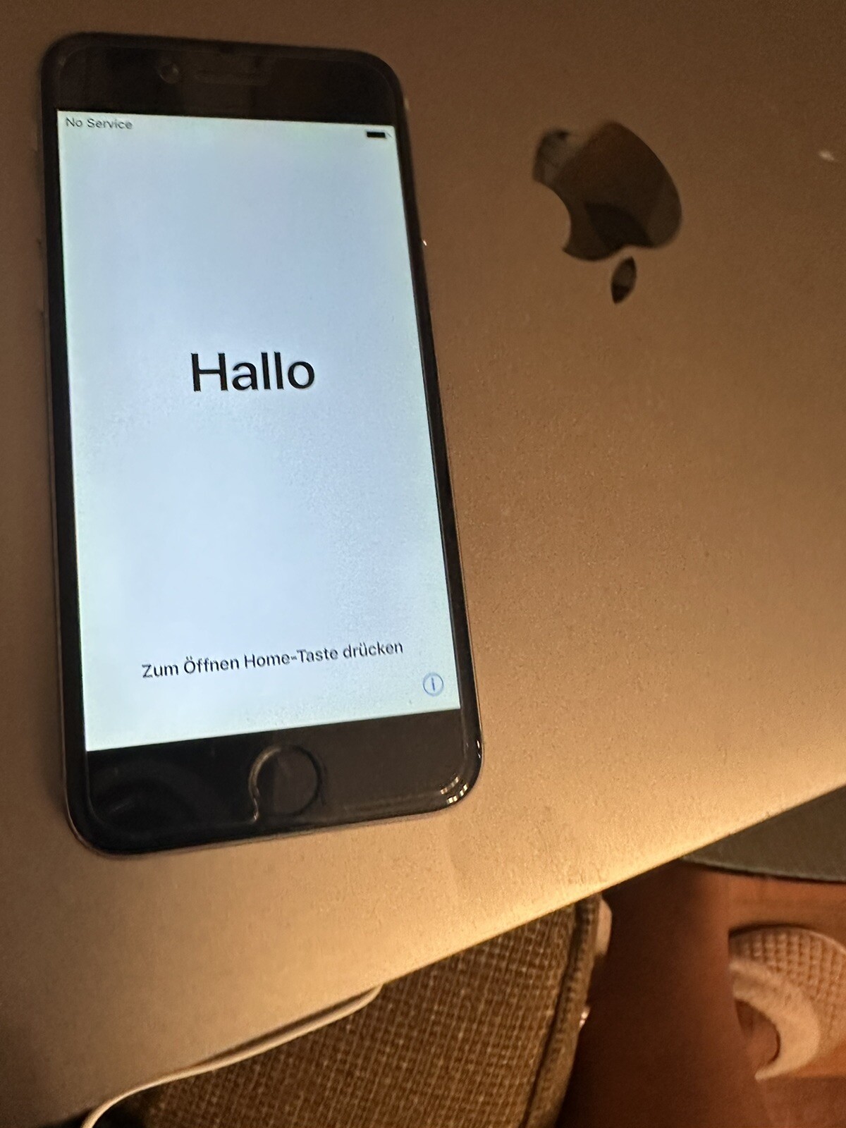 iPhone 6 – 16GB – Space Gray (Verizon) A1549 (CDMA + GSM) Battery Issue