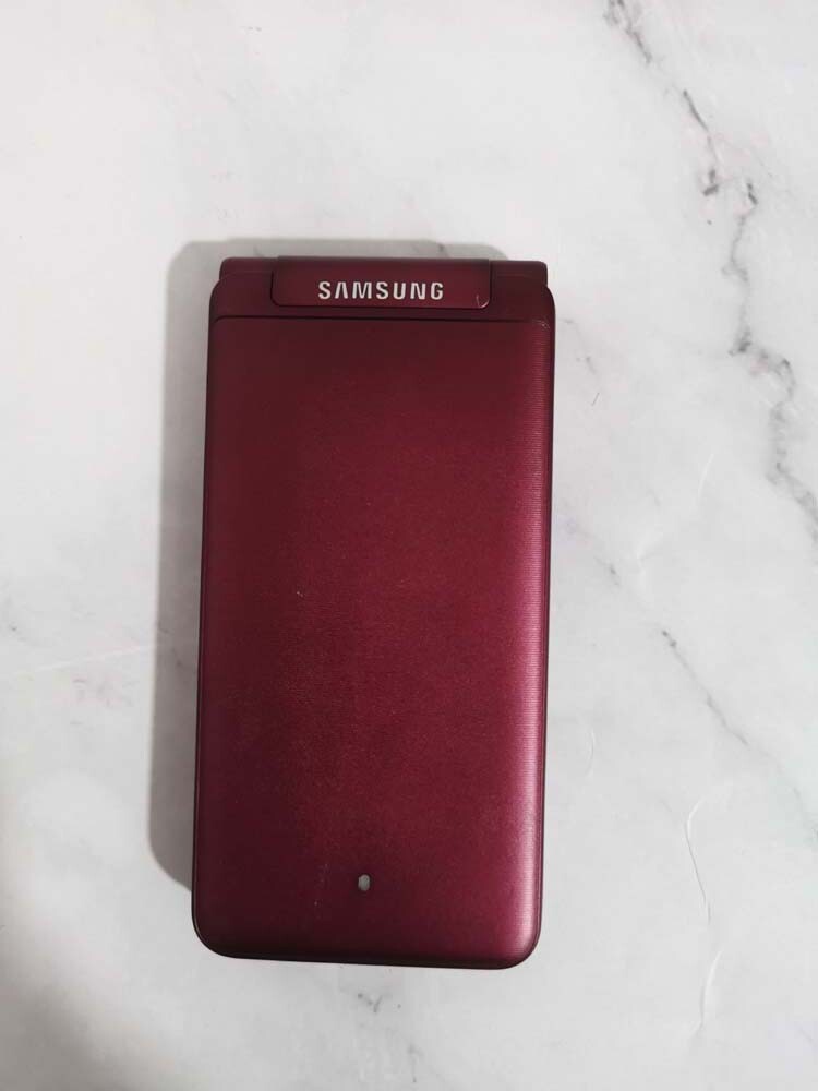 SM-G1600 Samsung Galaxy Folder 16GB Android Factory Unlocked Flip Smartphone