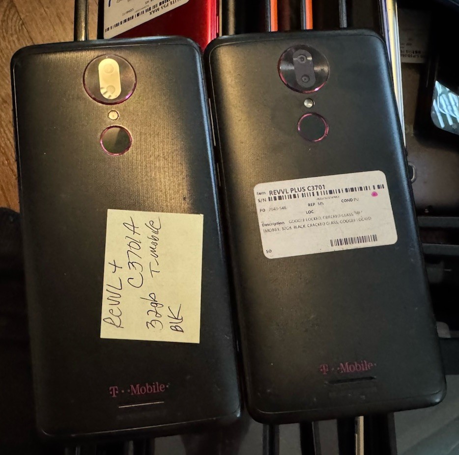 Lot of 2 T-Mobile REVVL 16GB Black (T-Mobile) Smartphone Parts C3701 Cracked