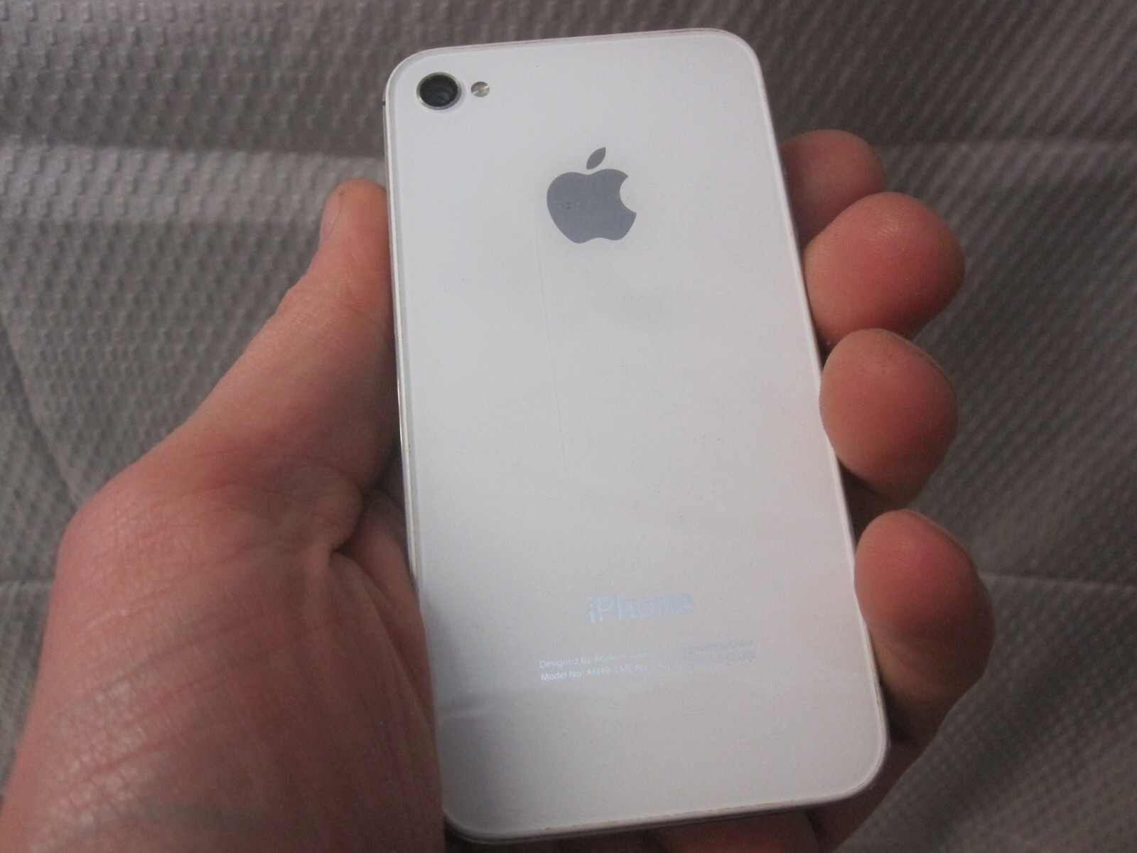 Apple iPhone 4 & 3GS (A1349 / A1303) Black White iOS Smartphone – For Parts Only