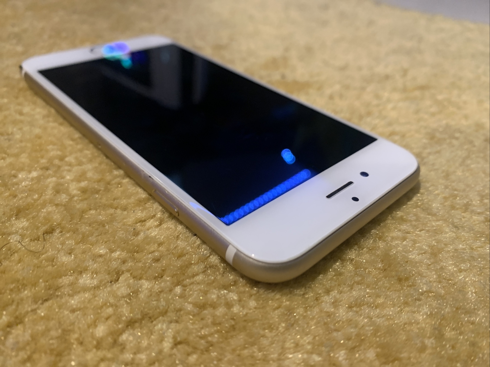 Apple iPhone 6s – 32GB – Rose Gold (Unlocked) A1688 (CDMA + GSM)