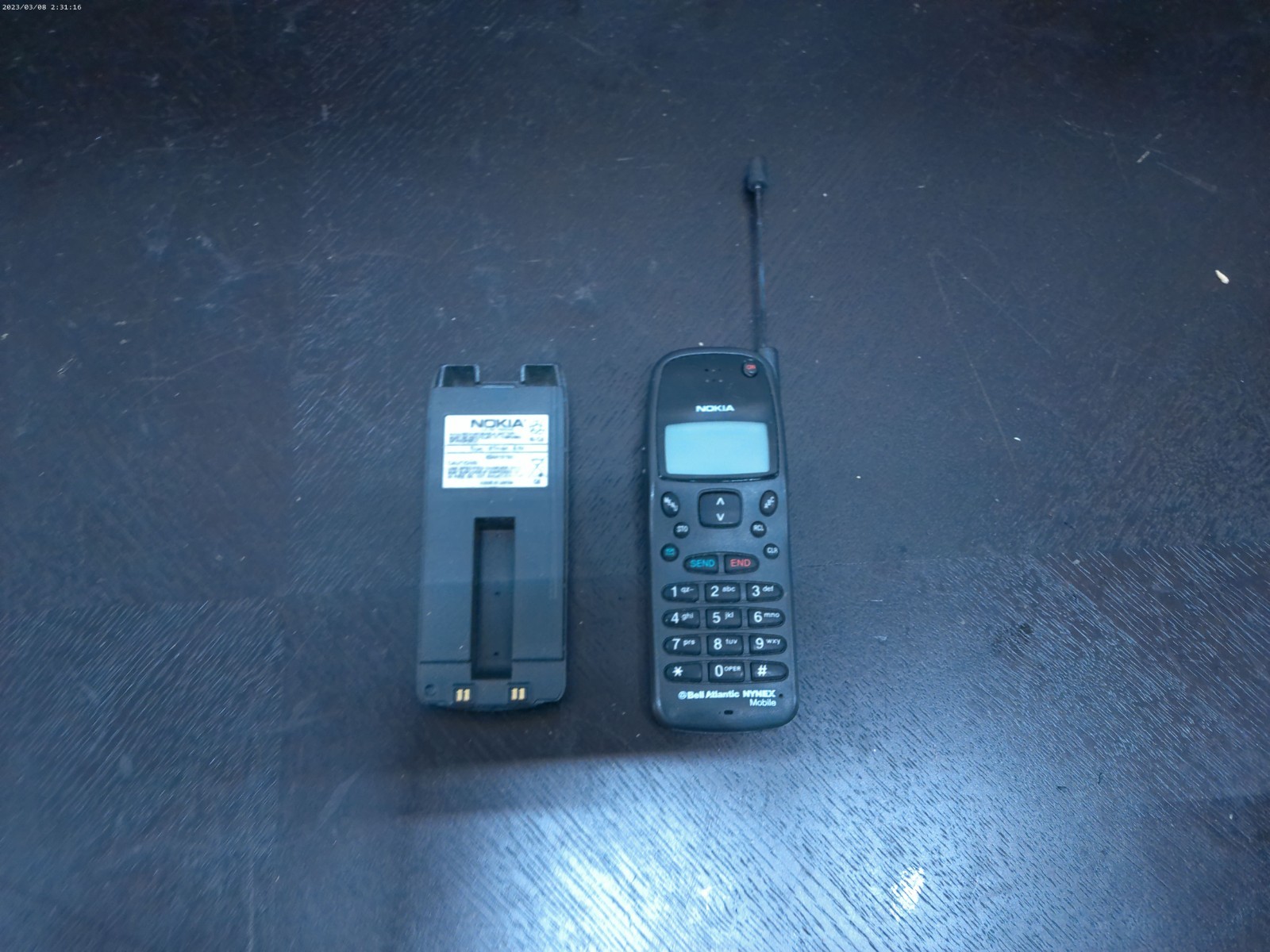 Nokia 232 Cityman 500 THX-41 Mobile phone Includes 2 batteries without AC adapte