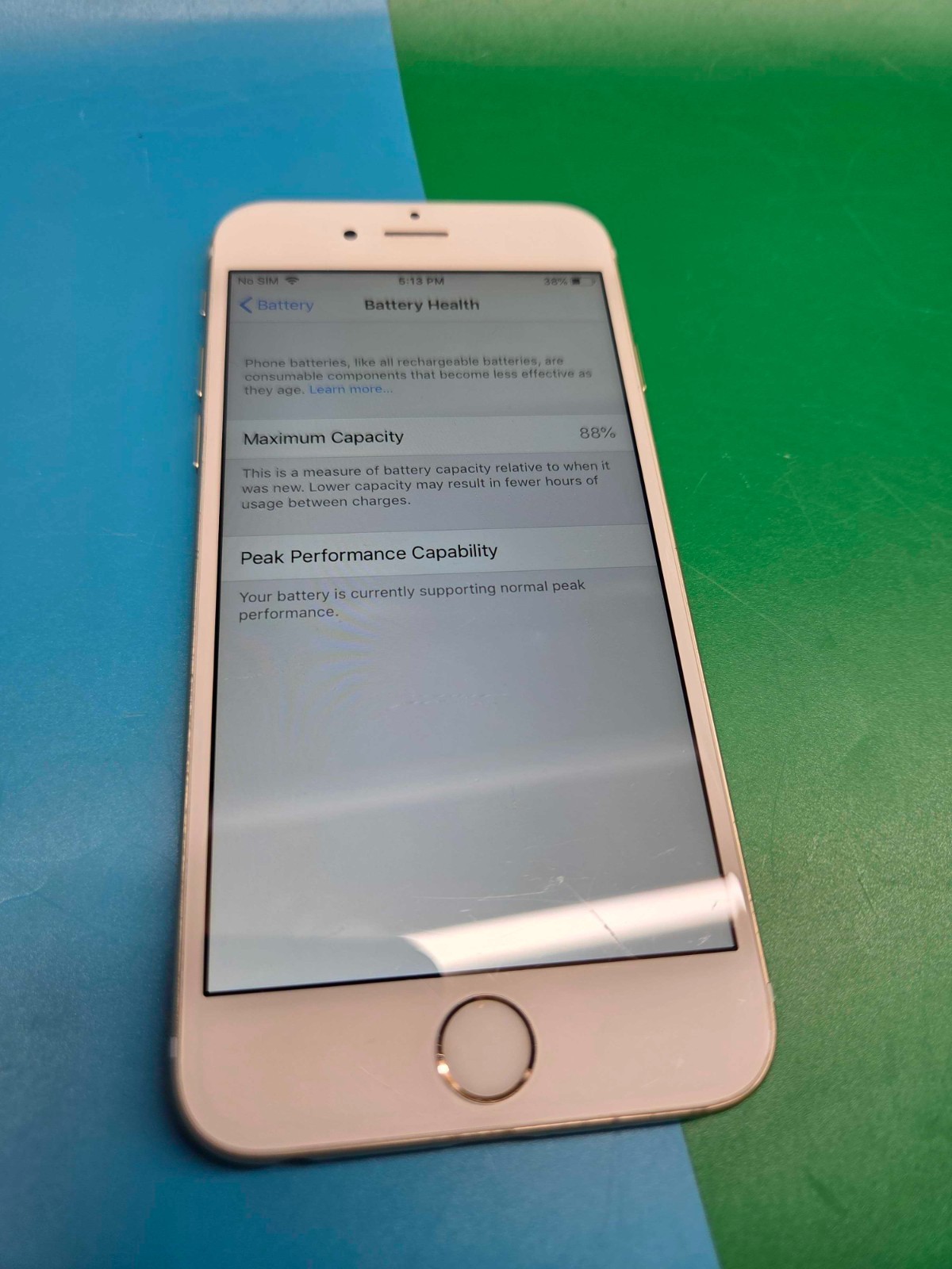 Apple iPhone 6 Cell Phone A1549 AT&T Gold/White- 64GB 88% Battery Health