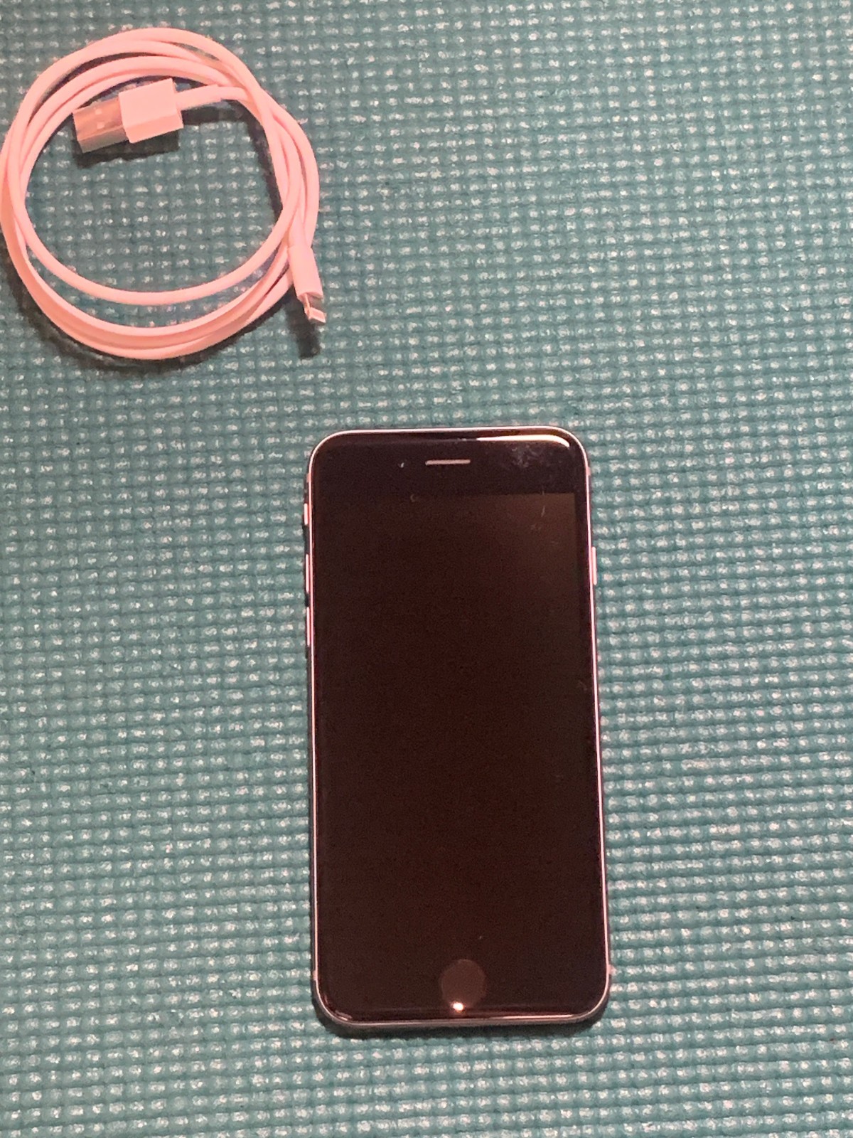 Apple iPhone 6 – 16GB Space Gray Unlocked A1549