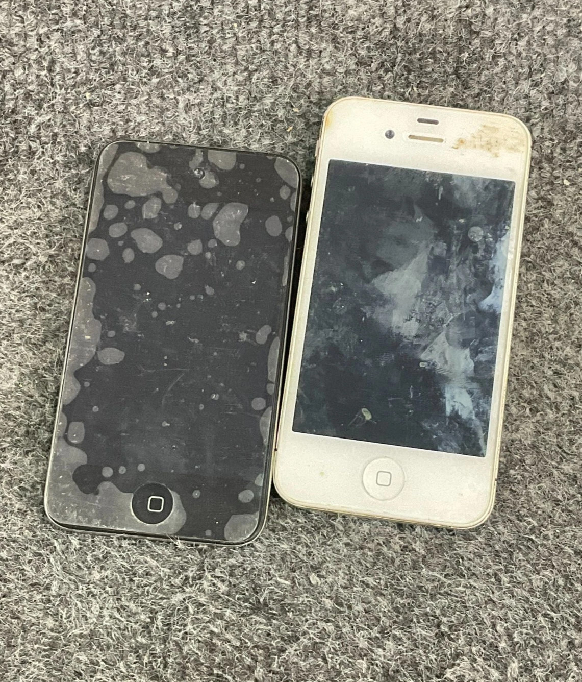 Apple iPod A1318 64GB 3rd Gen & iPhone 4S Combo Pack Used