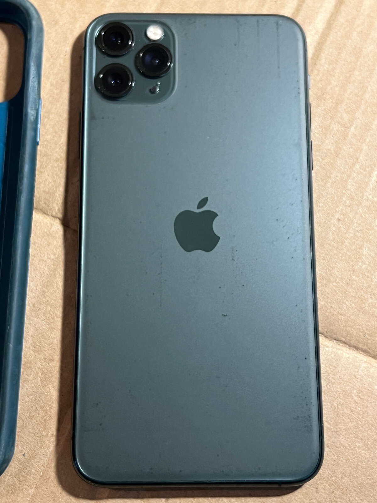 Apple iPhone 11 pro max 256GB Midnight Green unlocked A2161 (CDMA + GSM) READ