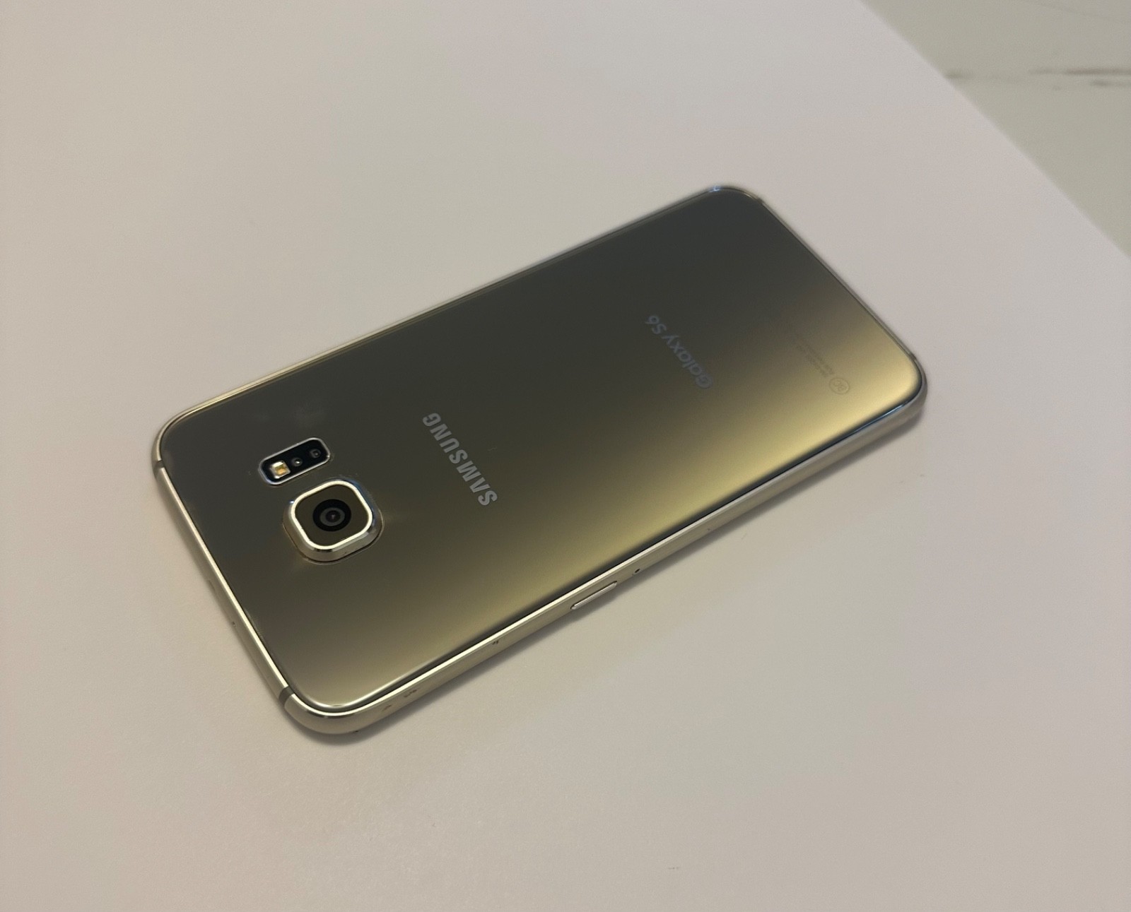 Samsung Galaxy S6 G920 32GB 64G ALL COLOR Unlocked AT&T T-mobile SmartPhone GOOD