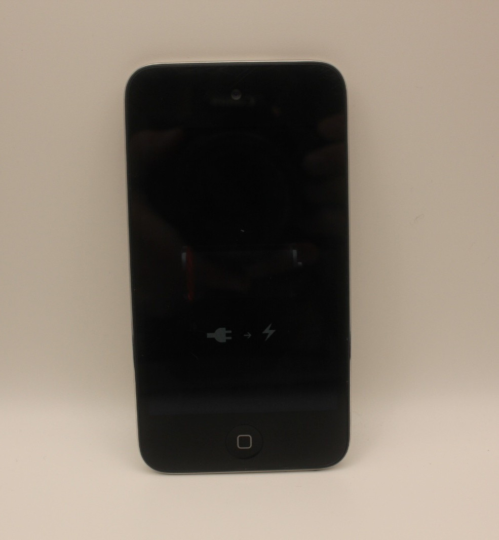Apple iPod Touch 4th Generation – 8GB – Faulty Charging Port