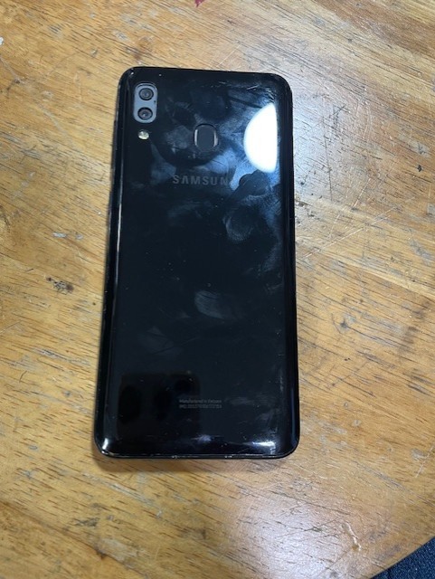 Samsung Galaxy A20 4G LTE 6.4″ (SM-A205U) – BLACK SCREEN – AS IS FOR PARTS