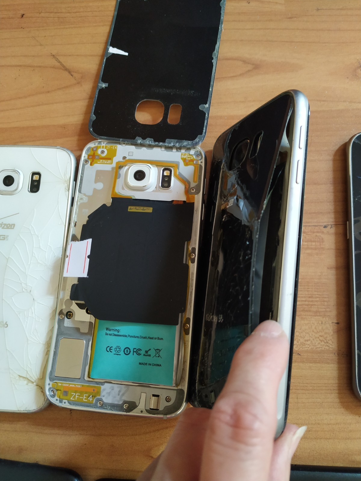 Lot of 12 Mixed model Samsung Galaxy S7 active /S6 and other For parts