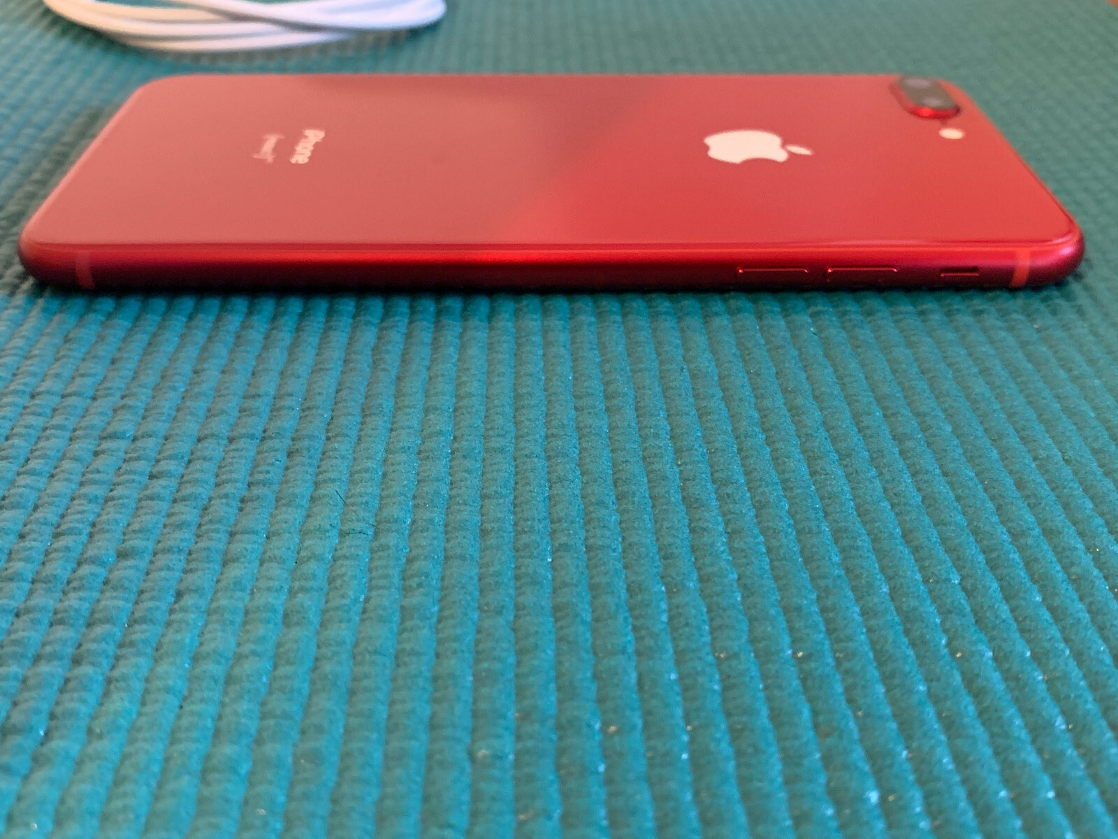 Apple iPhone 8 Plus – 64GB – Red unlocked A1897 (GSM)
