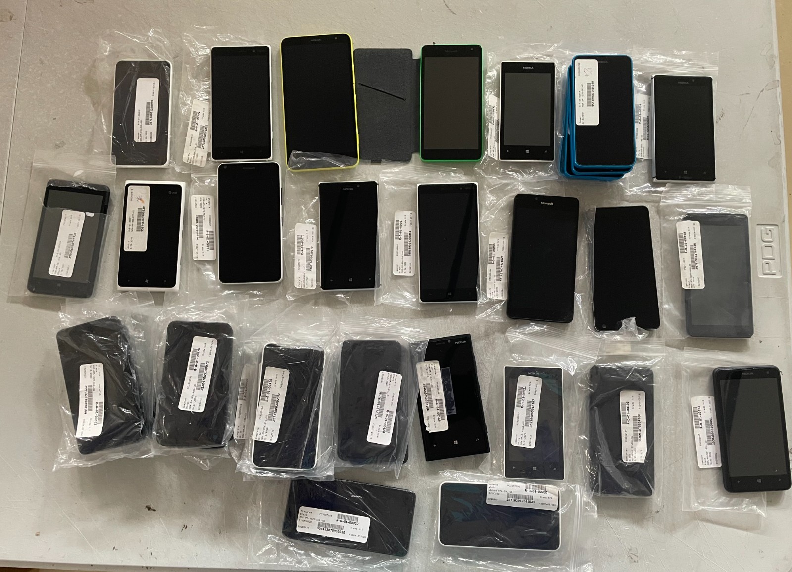 Lot of 37 : Unknown Carrier Nokia /Microsoft More Read description & View pics#