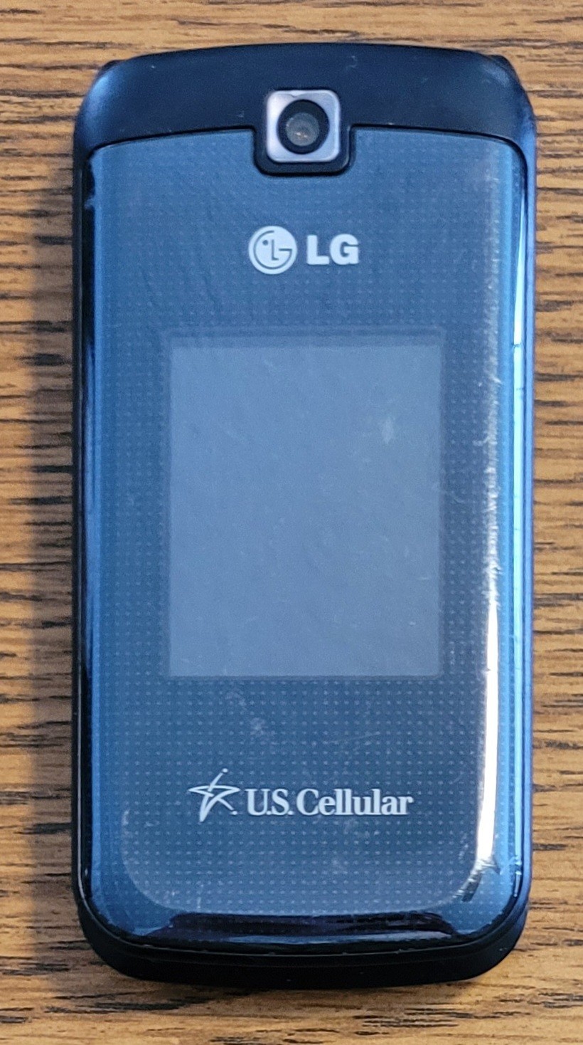 LG Wine 2 II UN430 – Gray and Silver ( U.S. Cellular ) Very Rare CDMA Flip Phone