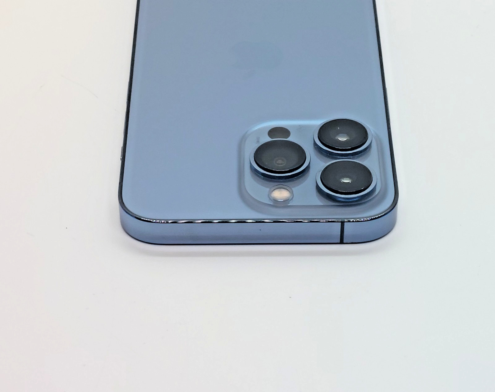 Apple iPhone 13 Pro Max – Sierra Blue – AS IS – FOR PARTS ONLY