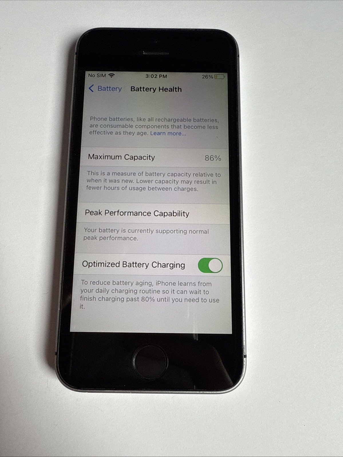 Apple iPhone SE 2016 1st Generation, 32GB, Space Gray, TracPhone Only, 86% BH