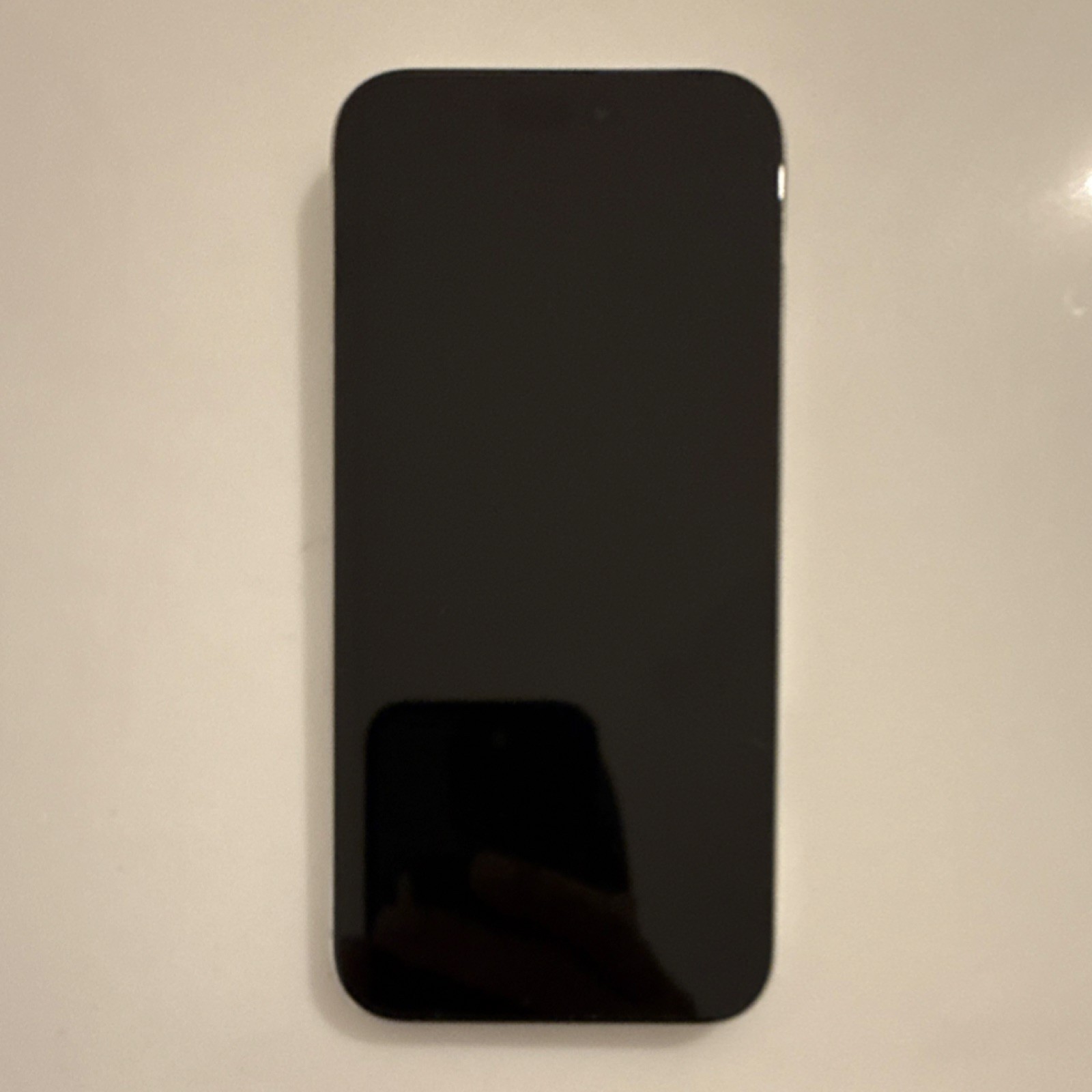 Apple White Smartphone Triple Rear Cameras USB-C Wi-Fi Bluetooth iOS Bar Style