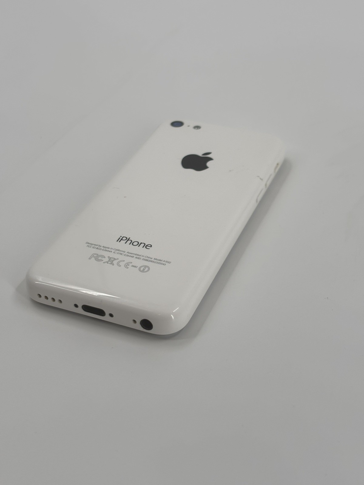 Apple iPhone 5c White Black Bar Smartphone 8MP Rear Camera Apple iPhone