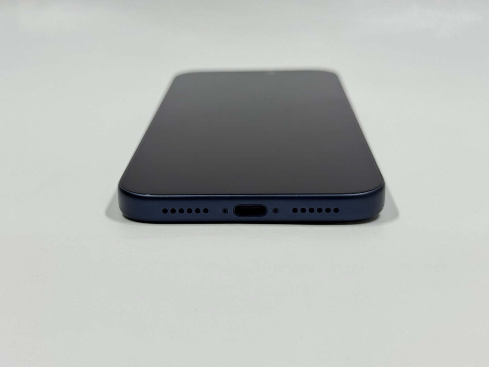 Apple iPhone 17 Pro Max 256GB Deep Blue (AT&T) – WiFi/Parts Only, Excellent