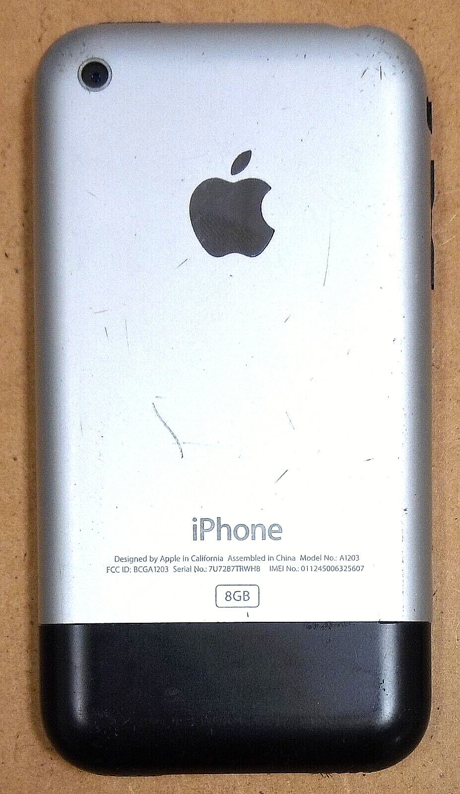 Apple iPhone 1st Generation A1203 – Black and Gray ( AT&T ) Smartphone – Bundled