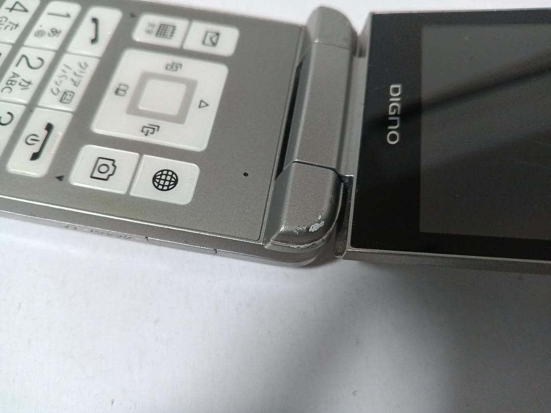 KYOCERA A202KC DIGNO KEITAI 4 ANDROID FLIP PHONE Silver Successor to 902kc Japan