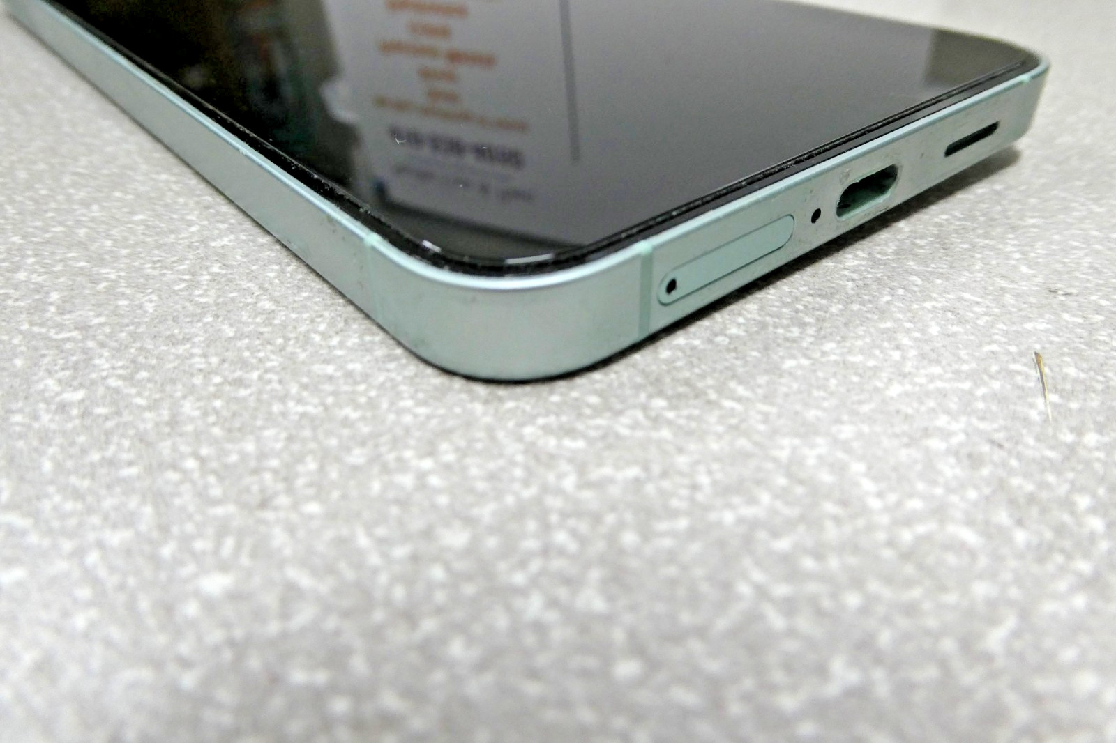 Samsung Galaxy S25 +5G Olive 256GB AT&T Not Working/Parts Only