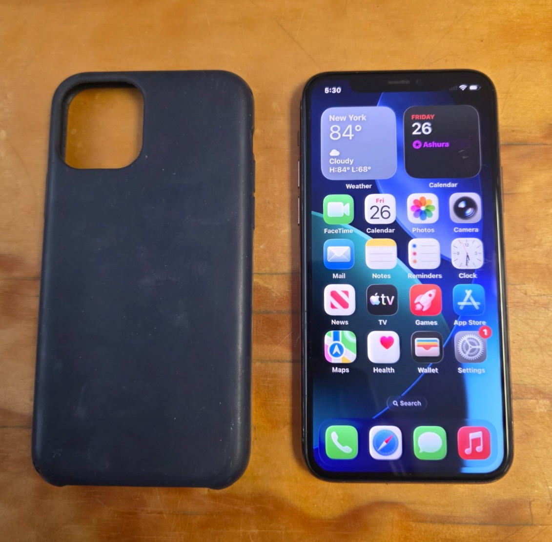 Apple iPhone 11 Pro – 256 GB – Gold UNLOCKED FOR CARRIERS, Battery issue.