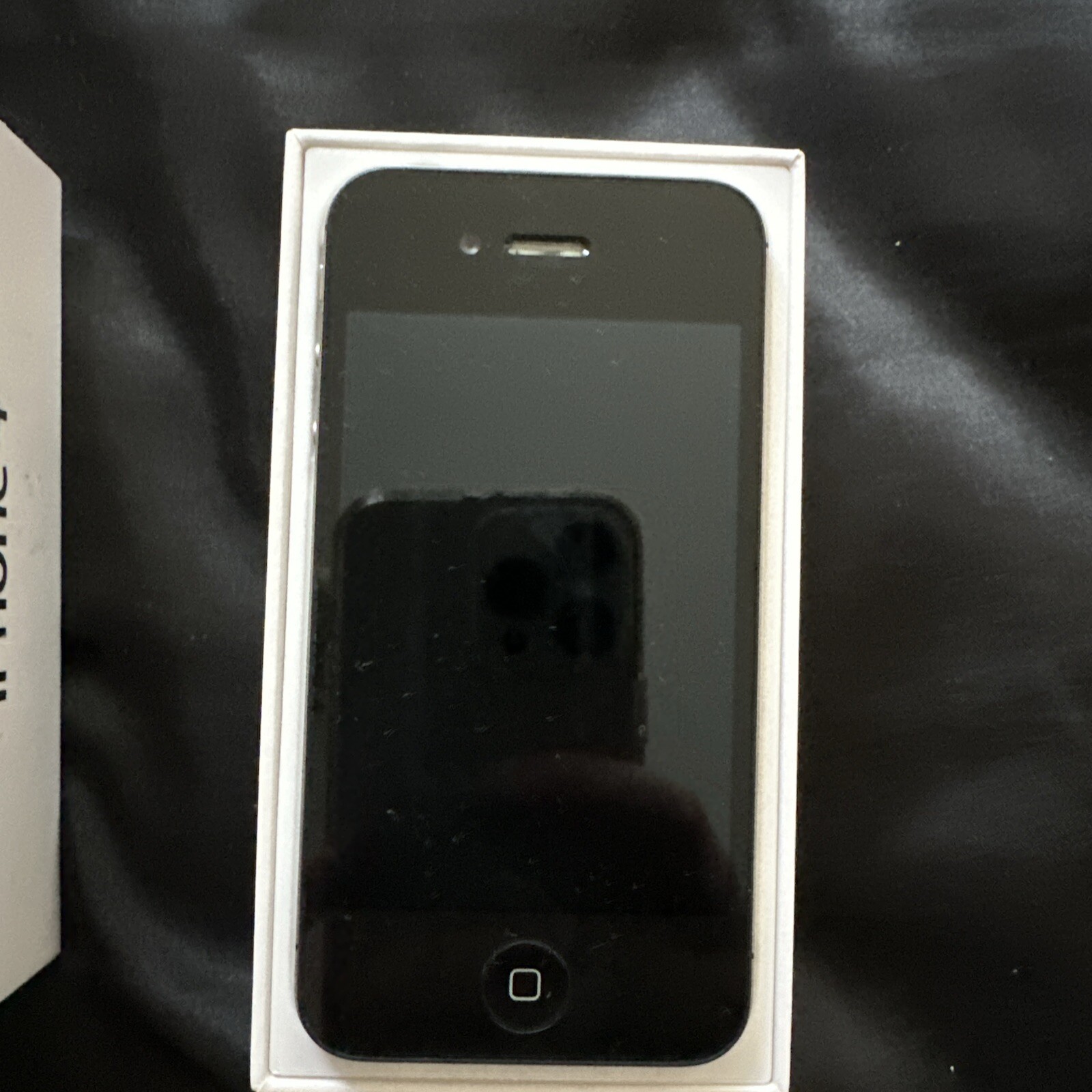 RARE Apple iPhone 4s UNLOCKED 8GB Black A1387 (CDMA + GSM) NEW CONDITION