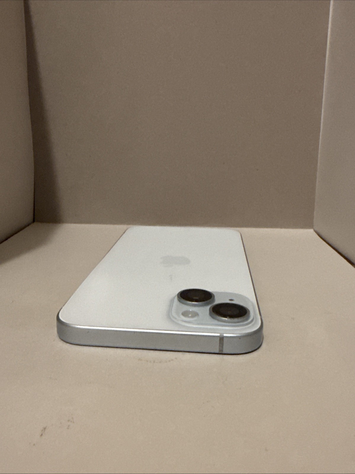 Apple iPhone 15 Plus (FOR PARTS ONLY)