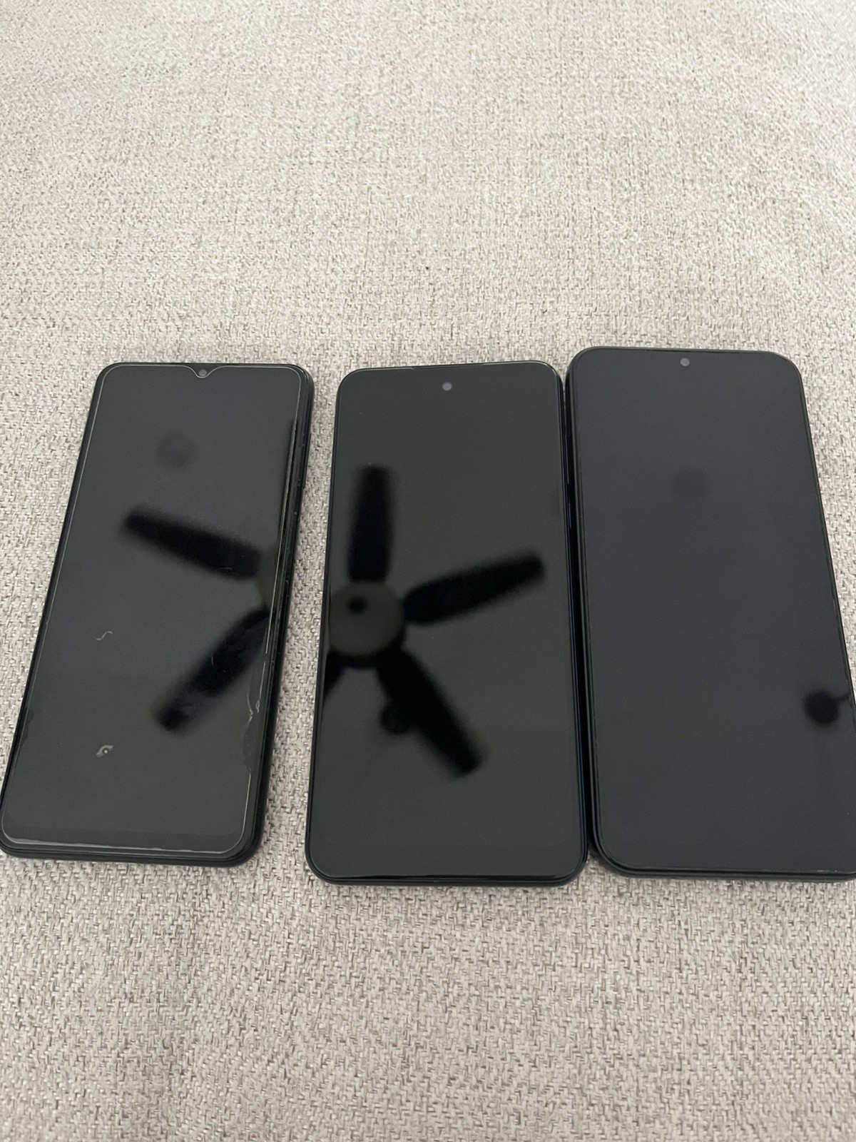 Lot of 4 Samsung & Motorola 1 UNLOCKED 3 Locked