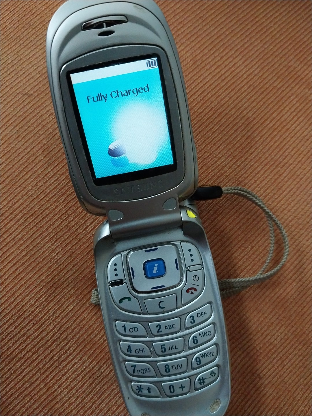 Samsung SGH-X427 – Silver Cingular Rare Cellular Flip Phone Clear Sound & Screen