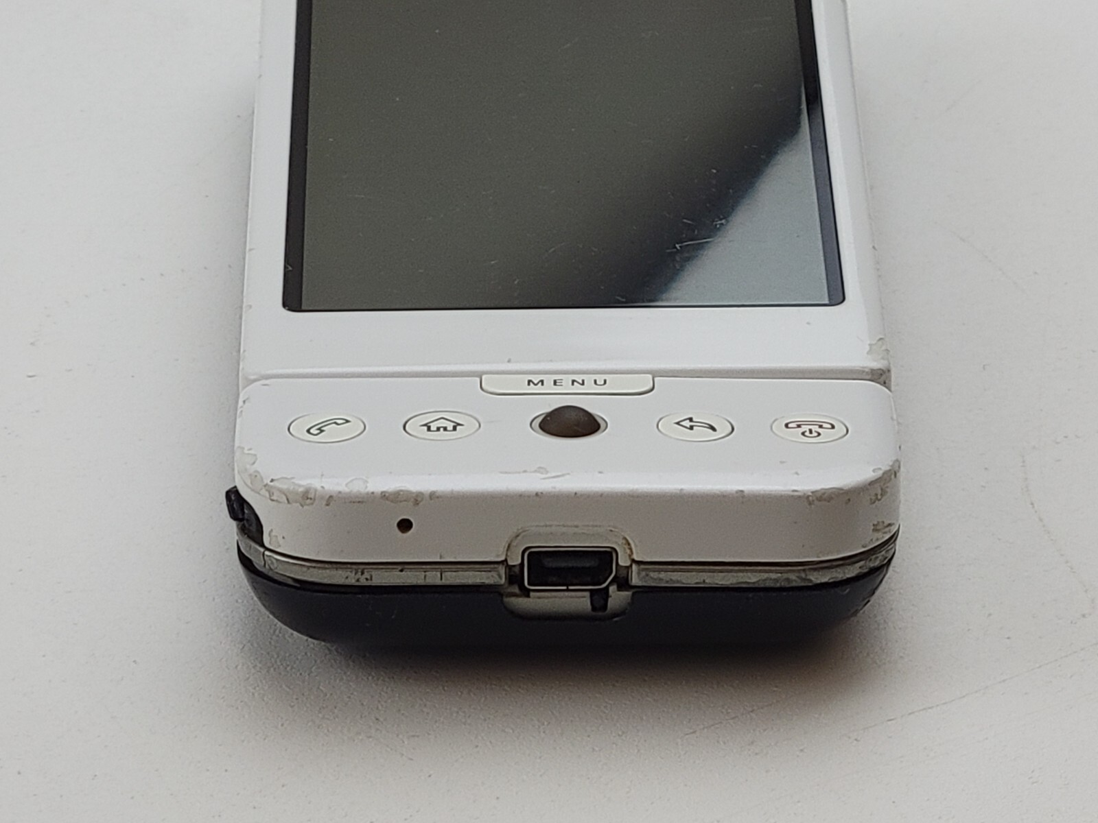 HTC Dream Google G1 (DREA100) 128MB – White (T-Mobile) Smartphone – J4619