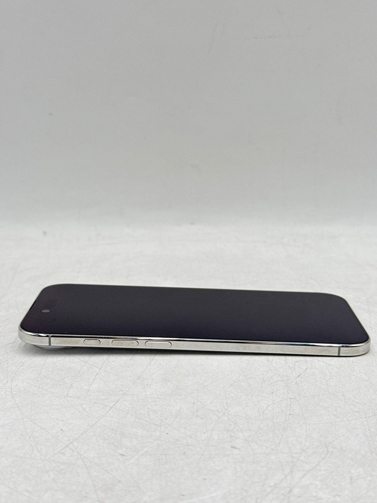 Apple iPhone 17 Air 256GB White TracFone – Open Box
