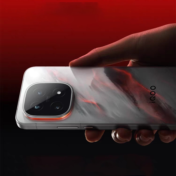 vivo iQOO 15 5G Mobile Phone 6.85” 144Hz Snapdragon 8 Elite Gen 5 7000mAh 100W