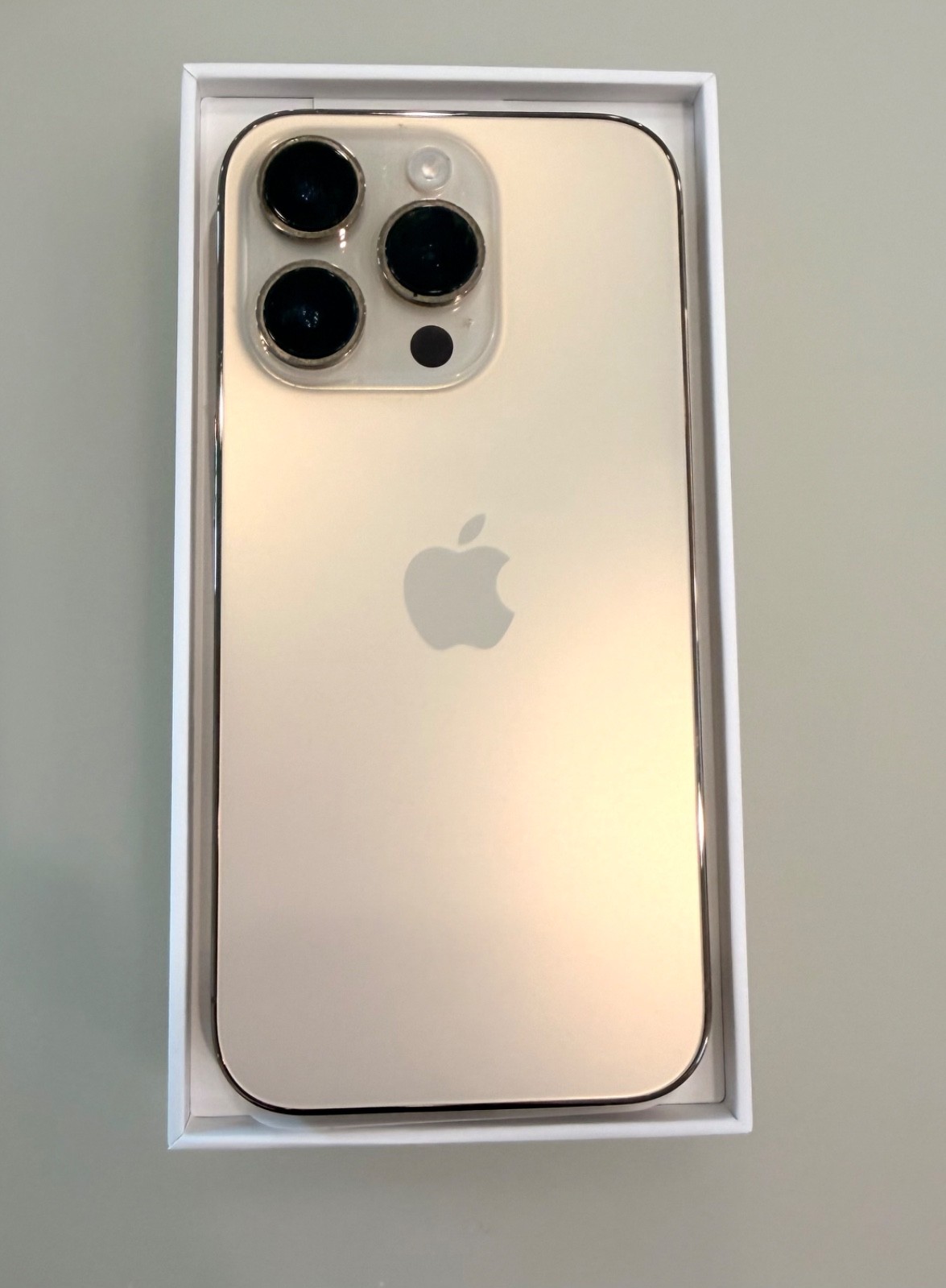 Apple iPhone 14 Pro 256GB Gold Unlocked A2650 | Original Box Excellent