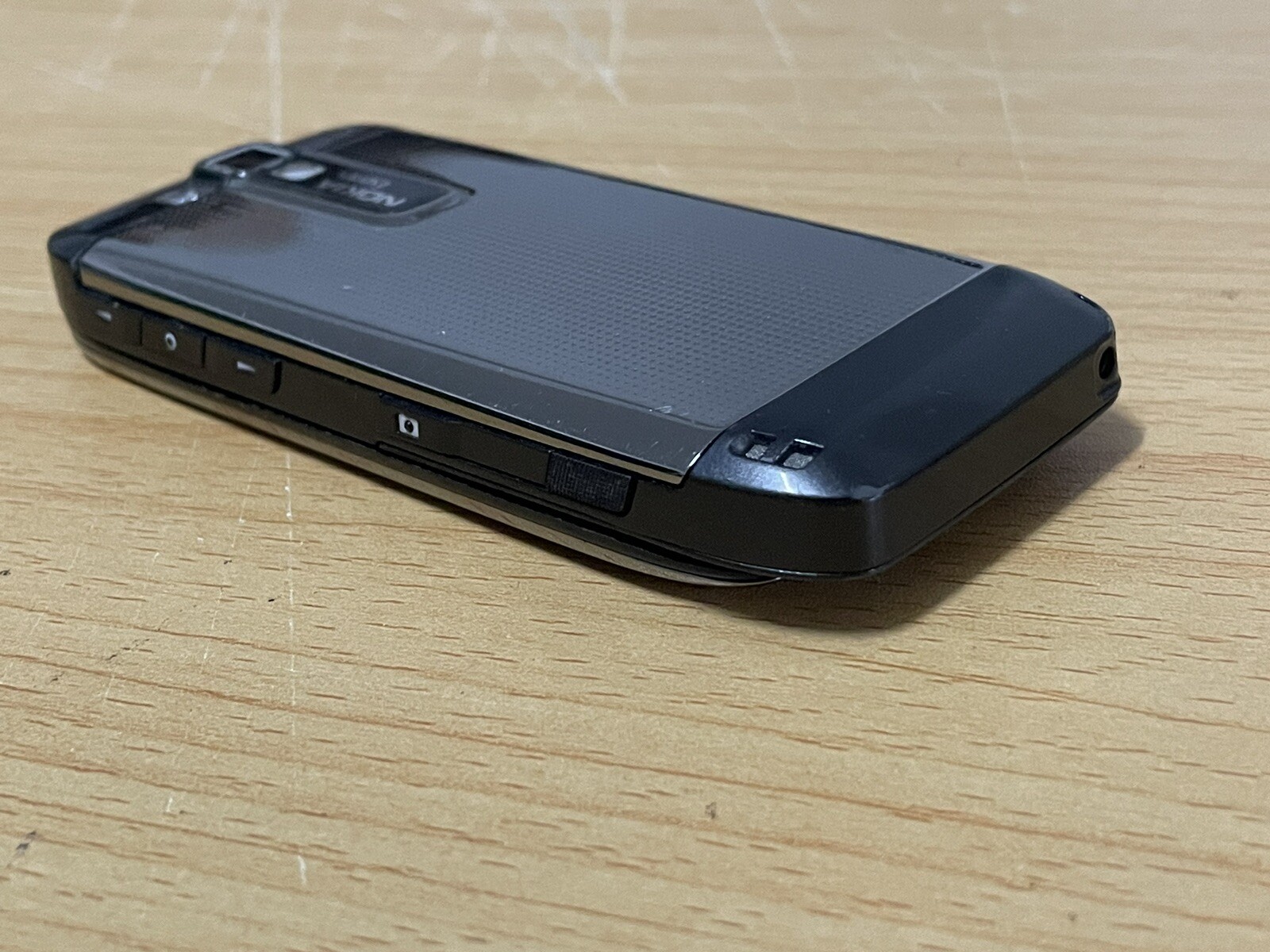Nokia E66 Phone With Battery Charger All Original 128mb Additional